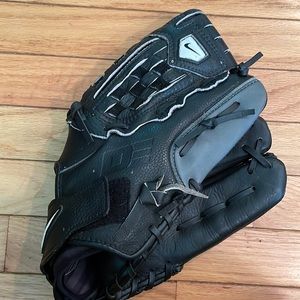 12” Nike Baseball Glove. Right hand throw.